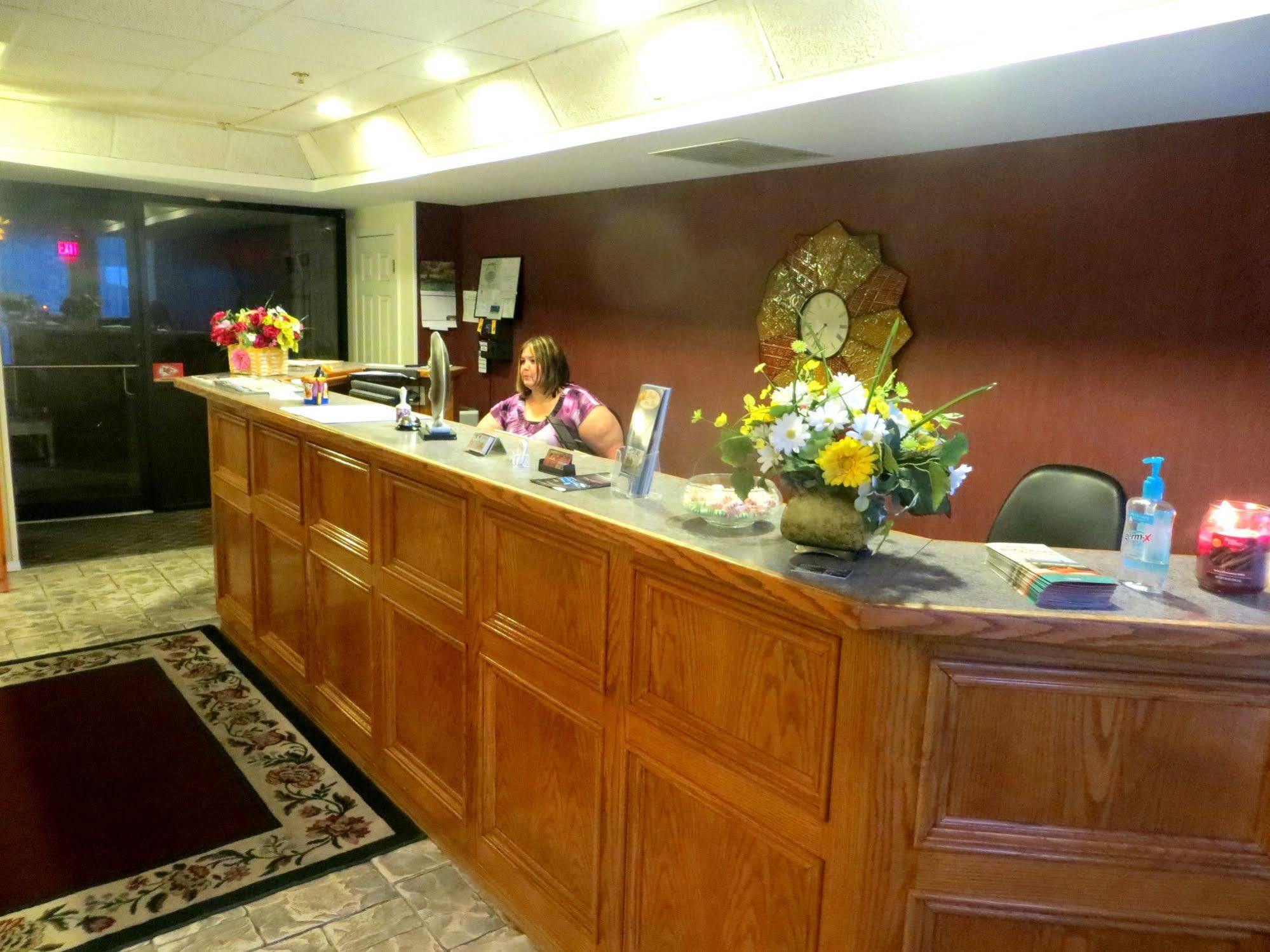 Peach Tree Inn Бренсон Екстер'єр фото